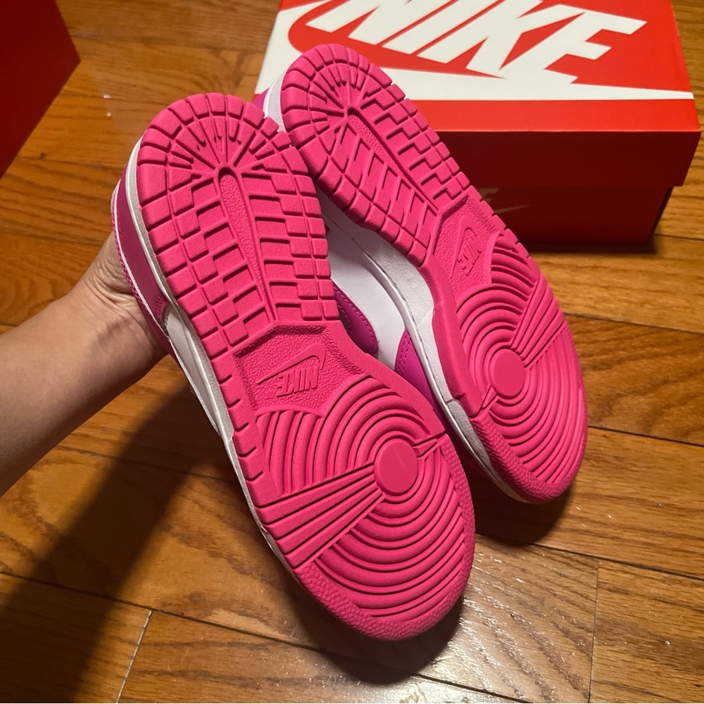 Nike Dunk Low Laser Fuchsia Pink GS Size FB9109-102 - Picture 4 of 5